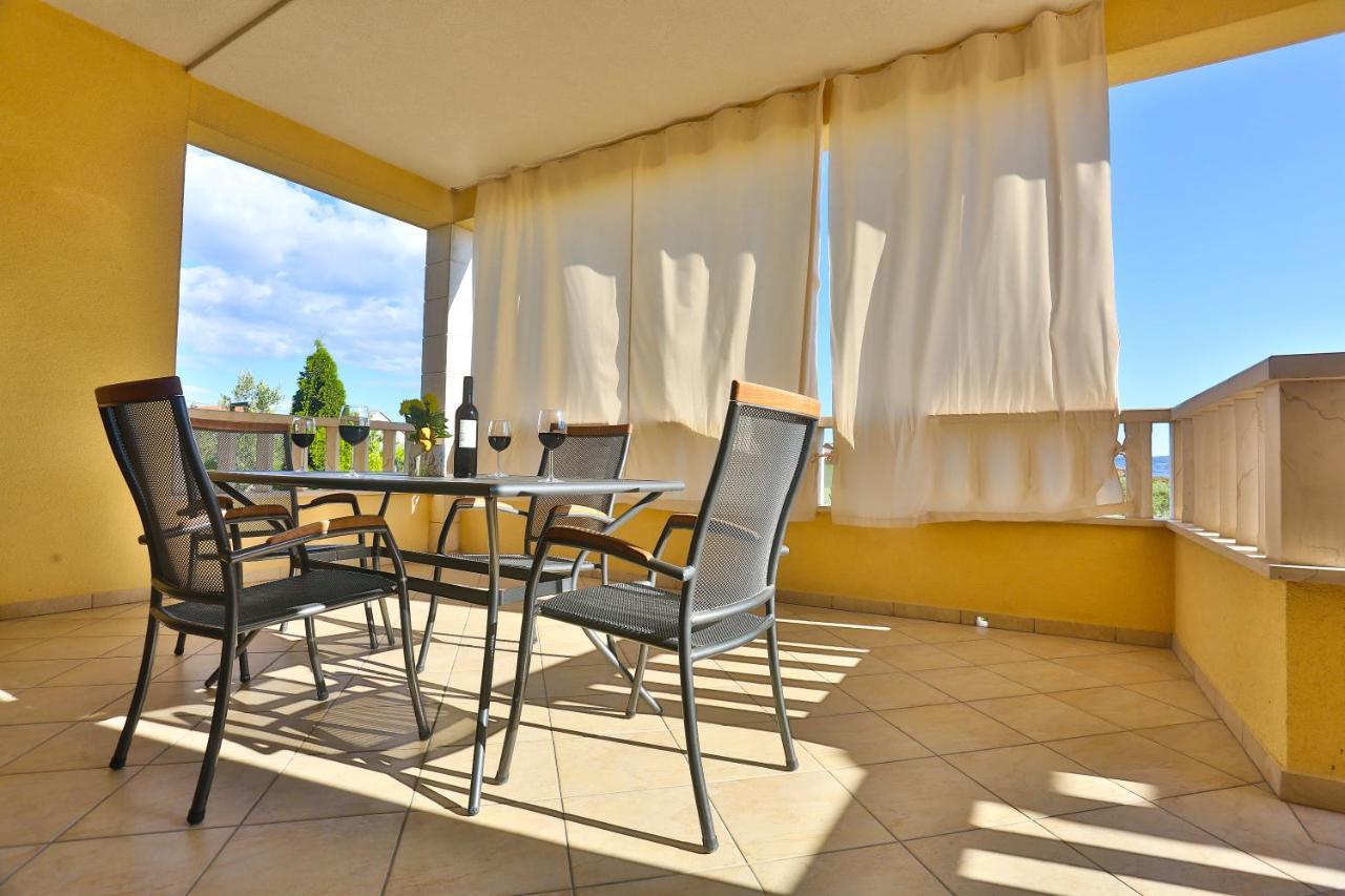 Apartments Maris Каштела Экстерьер фото